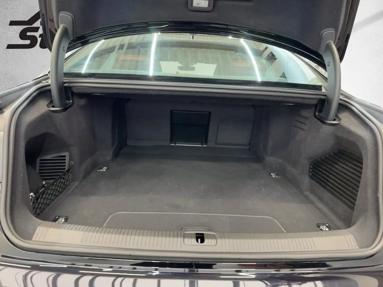Audi A8 3.0 V6 60 TFSI e S-line Matrix LED Pano Bang — معرض صور السيارة 7