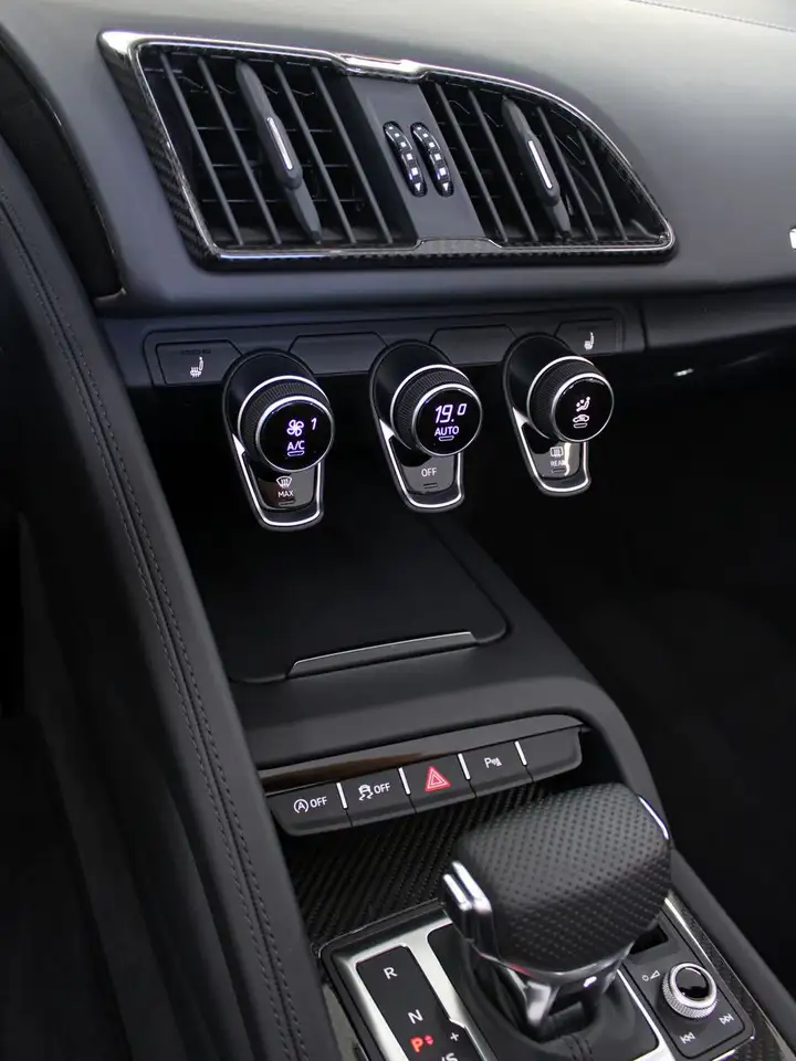 Audi R8 Spyder V10 performance quattro*AUDI-GAR.06/28 — Vehicle gallery 32