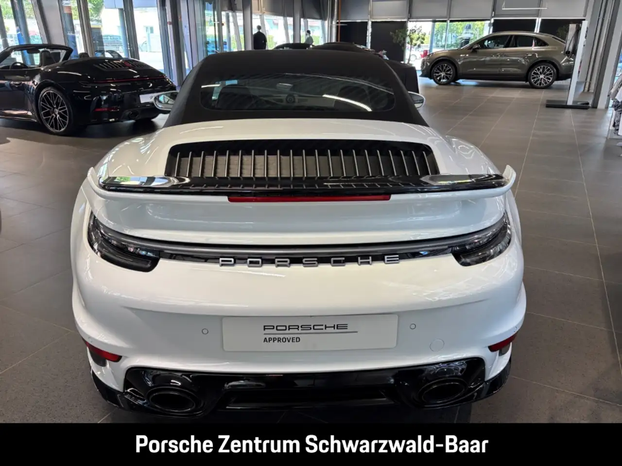 Porsche 992 911 Turbo S Cabriolet Burmester InnoDrive — Vehicle gallery 8