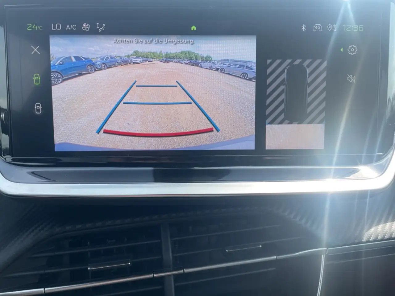 Peugeot 2008 GT PT 130 EAT8 Navi LED Apple CarPlay Android Auto — Galerie du véhicule 16