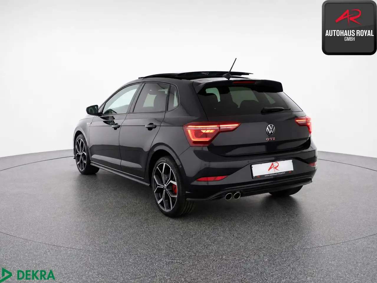 Volkswagen Polo GTI 2.0 TSI PANO,IQ.LIGHT,KEYLESS,BEATS,SH — Vehicle gallery 3