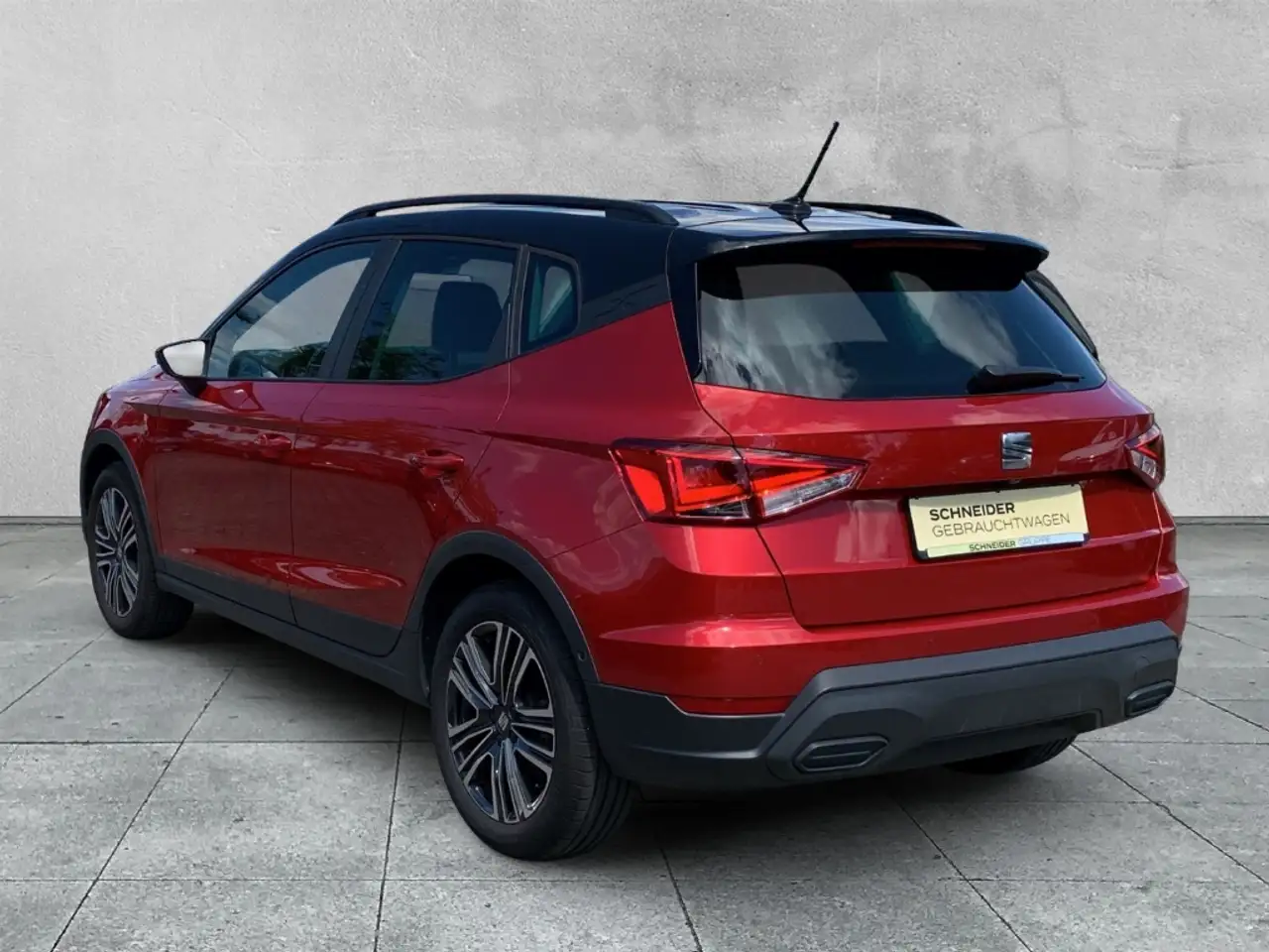 SEAT Arona Edition 1.0 TSI DSG Style AHK+LED+NAVI+ACC — معرض صور السيارة 3