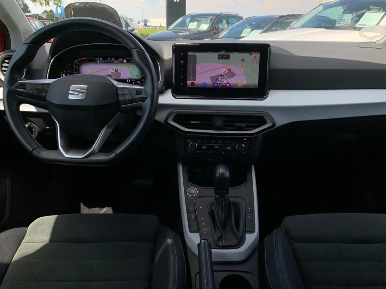SEAT Arona Edition 1.0 TSI DSG Style AHK+LED+NAVI+ACC — معرض صور السيارة 14