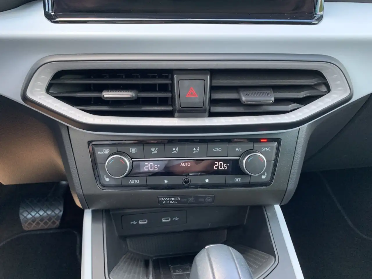 SEAT Arona Edition 1.0 TSI DSG Style AHK+LED+NAVI+ACC — معرض صور السيارة 18