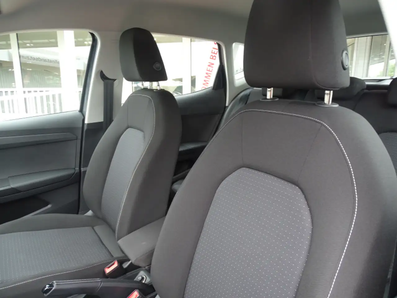 SEAT Arona Arona Style Edition 1.0 TSI 7-Gang-DSG 115PS — معرض صور السيارة 9