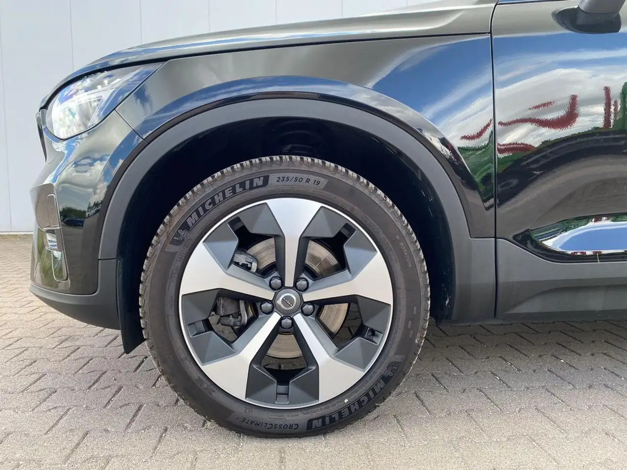 Volvo XC40 B3 Plus Dark | ACC | 19 Zoll | LED | Navi — معرض صور السيارة 10