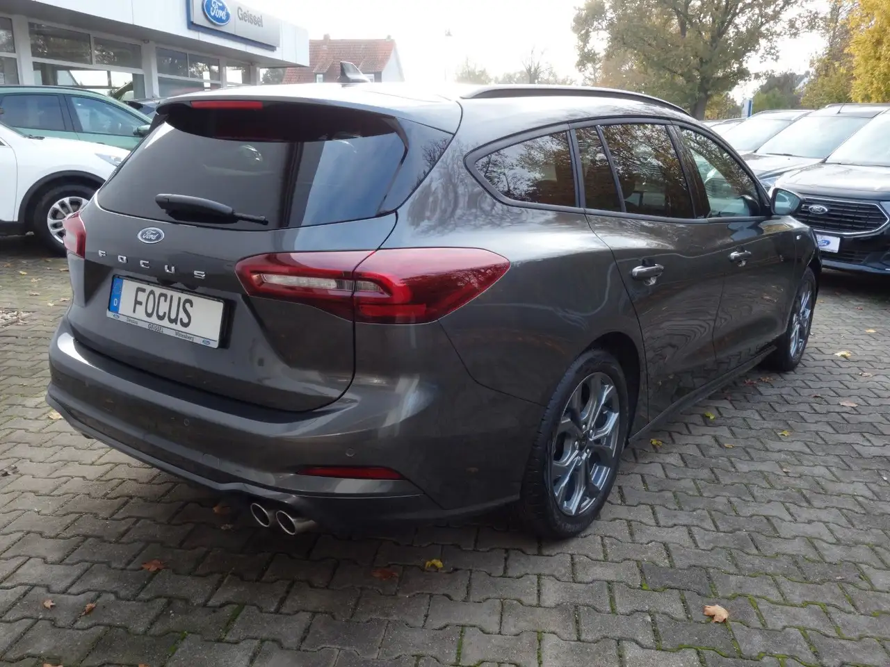 Ford Focus Turnier ST-Line Auto Matrix Navi Winterp — Vehicle gallery 6