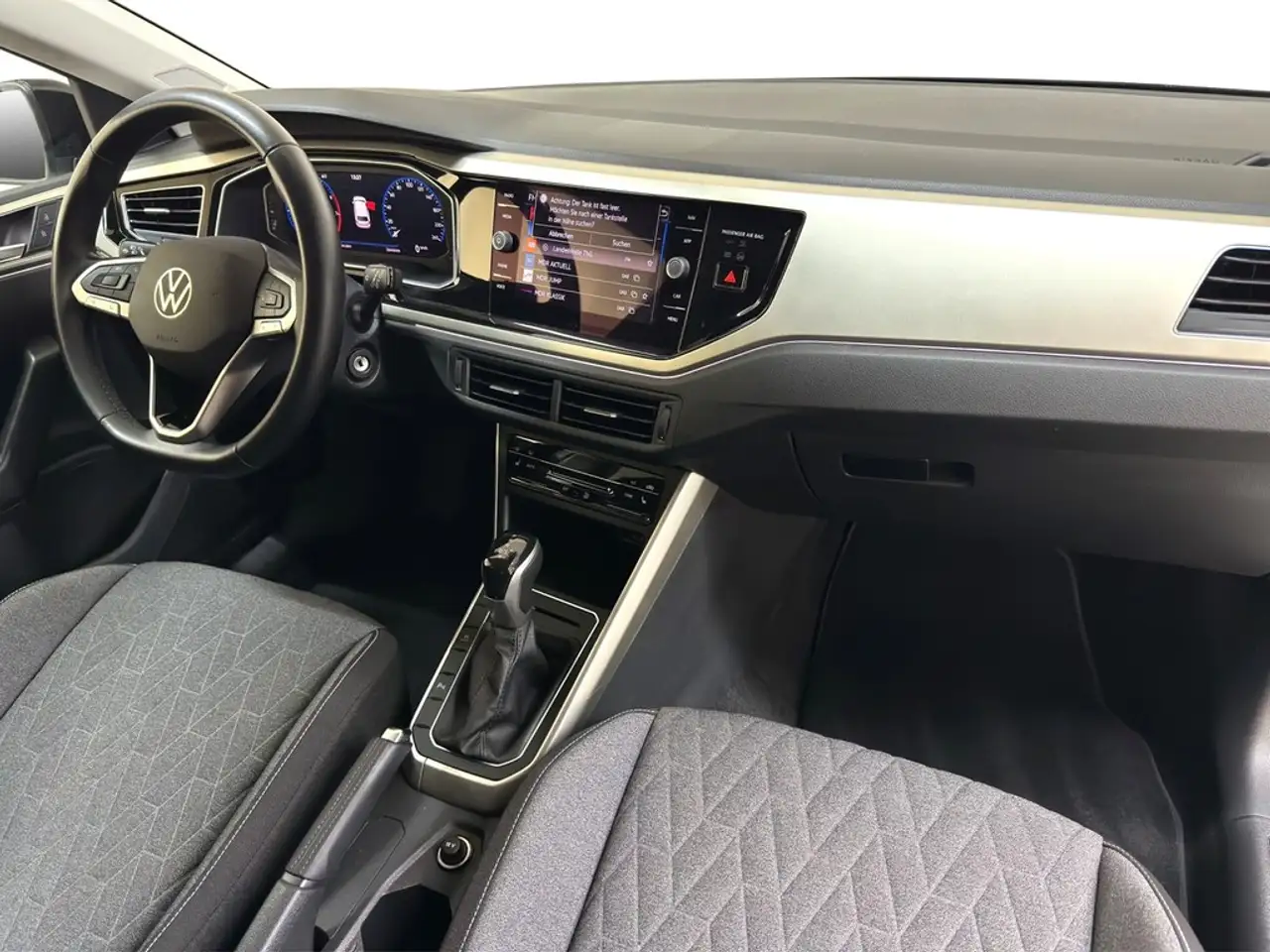 Volkswagen Polo 1.0 TSI DSG Life IQ.LIGHT*NAV*SHZ*ACC*PDC*VIRTU... — Galería del vehículo 10
