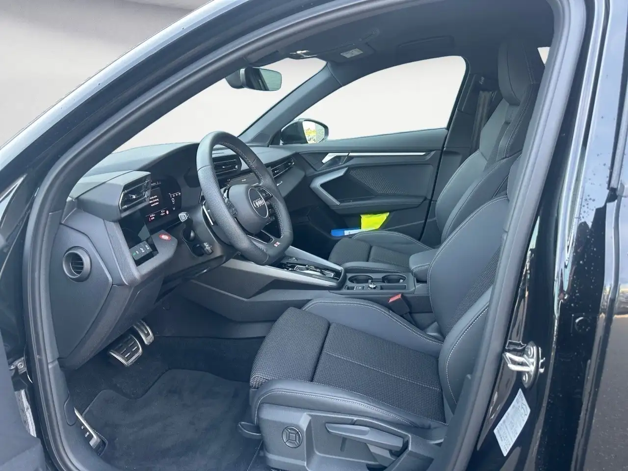 Audi A3 35 TFSI S-tronic S-Line Virtual ACC — Vehicle gallery 8