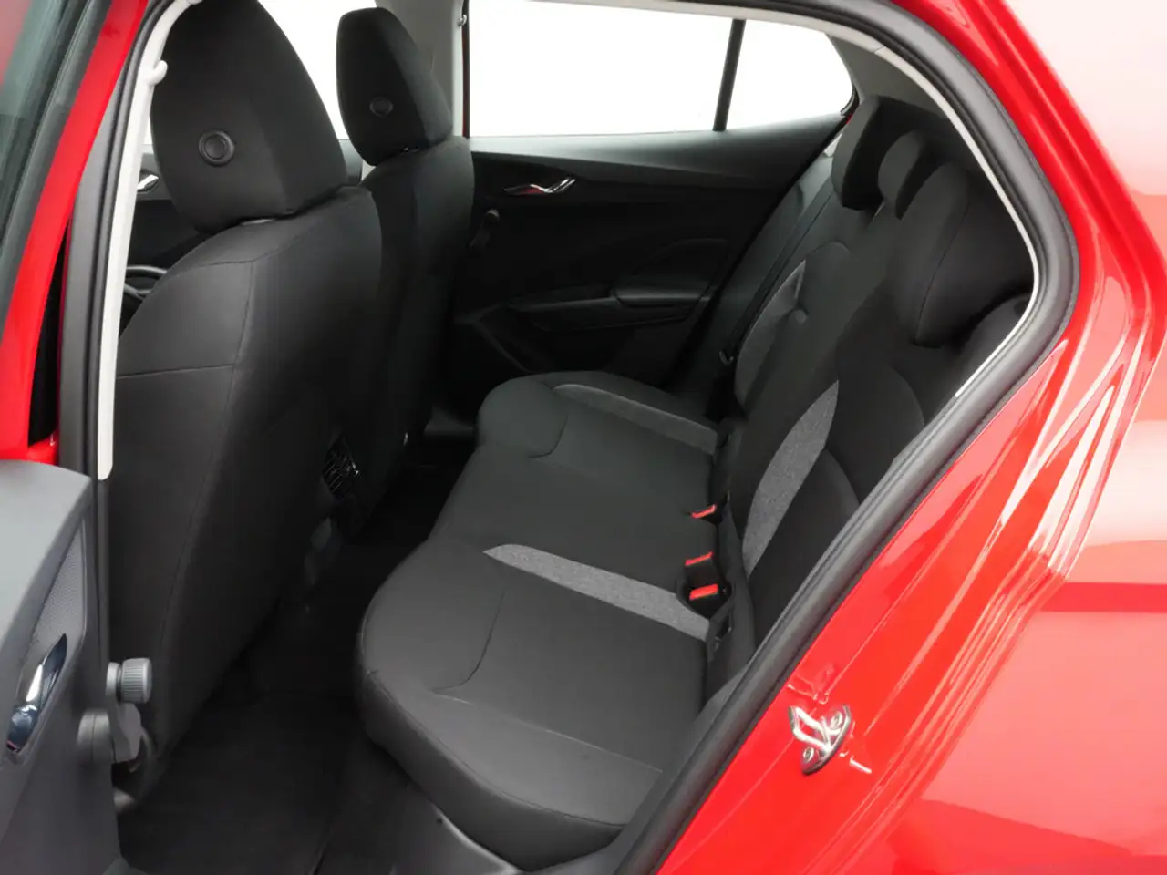 Skoda Fabia Essence 19" LED PDC KLIMA PORT NAVI — Galería del vehículo 9