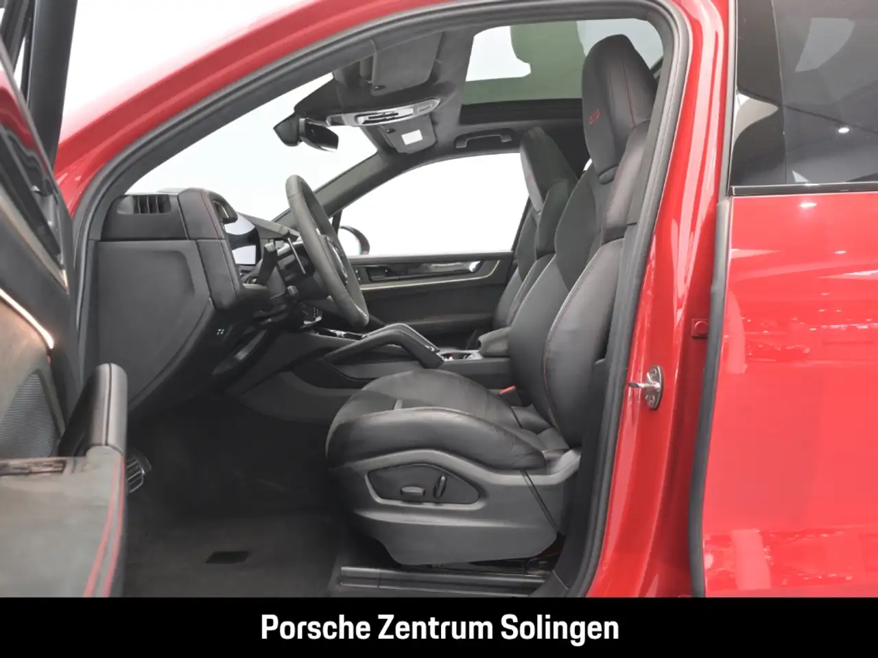 Porsche Cayenne GTS PANO HEAD-UP INNO PDCC HINTERACHS AHK — Vehicle gallery 17