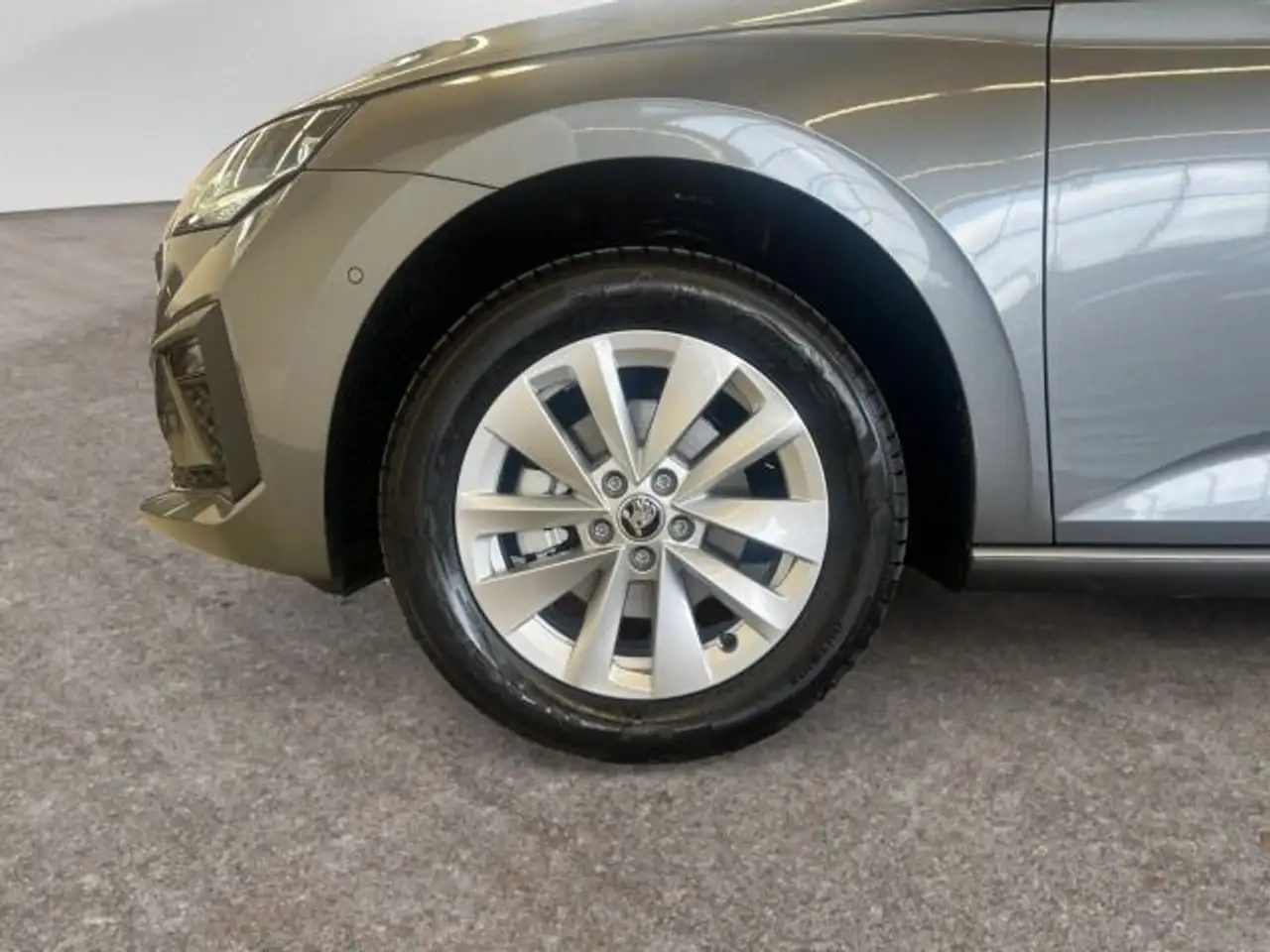 Skoda Scala 1.0 TSI DSG Selection — Galerie du véhicule 15