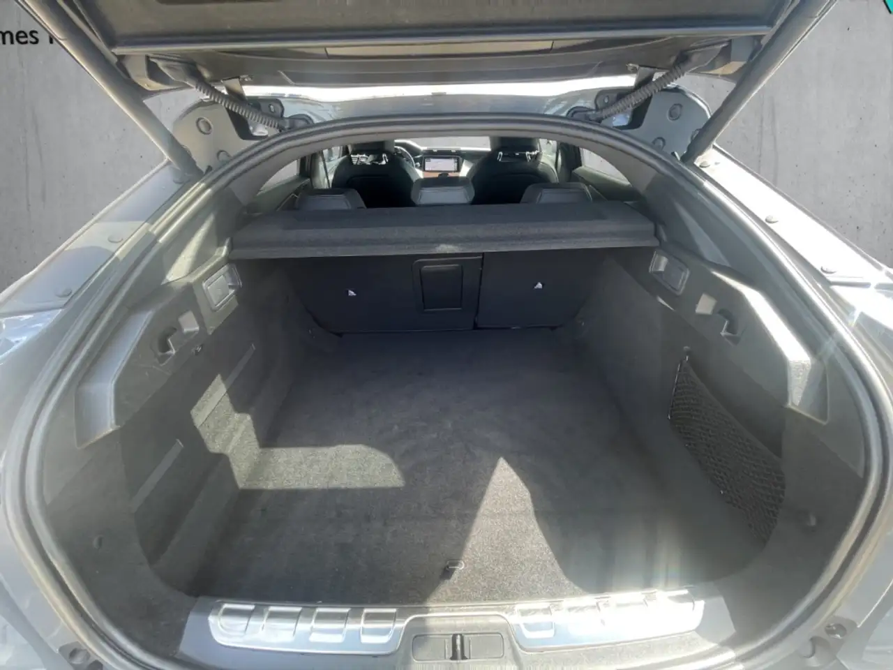 Peugeot 408 GT PT130 EAT8 El. Panodach El. Sitz Focal Kamera L — معرض صور السيارة 7