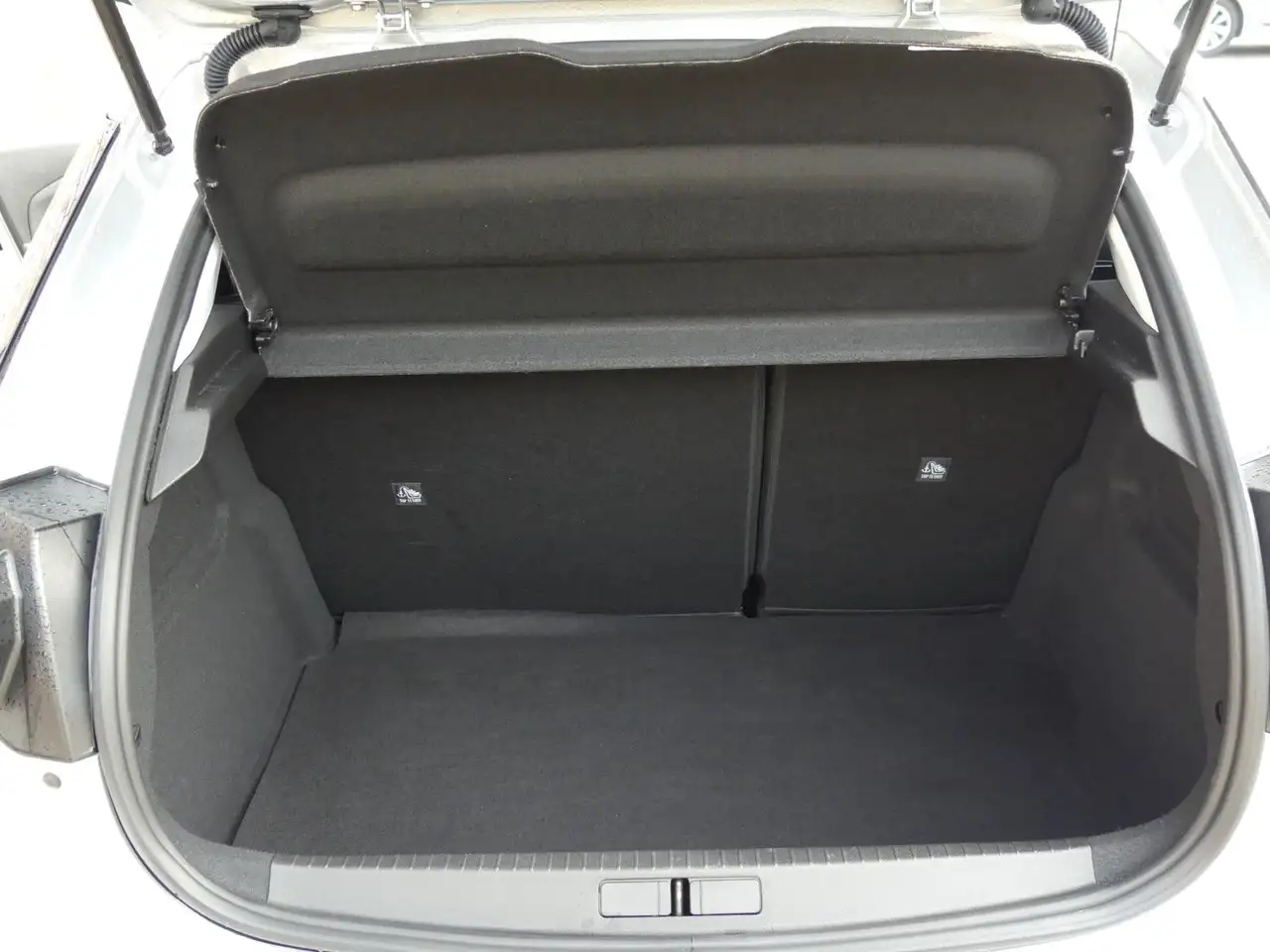 Opel Corsa F Basis — Galerie du véhicule 10