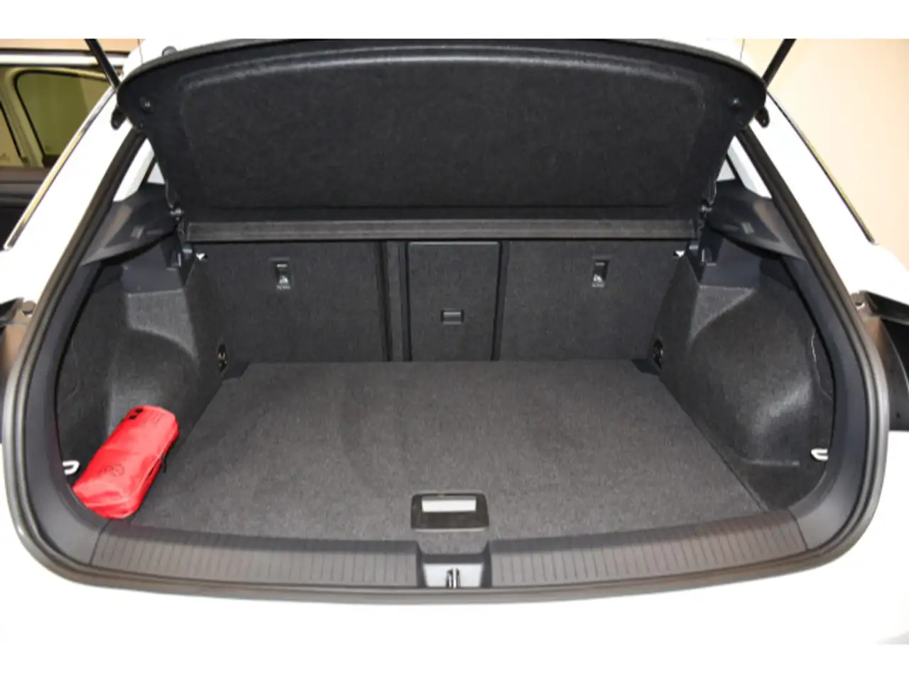 Volkswagen T-Roc 1.0 TSI Goal ACC/Rückkam — Vehicle gallery 10