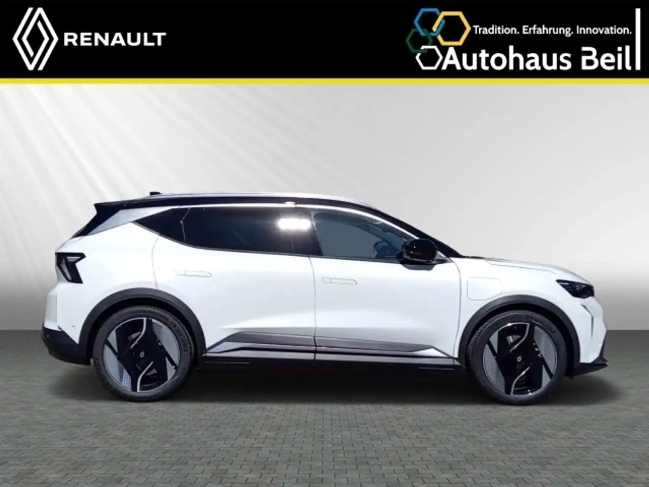 Renault Scenic Iconic 220 Long Range — Vehicle gallery 5