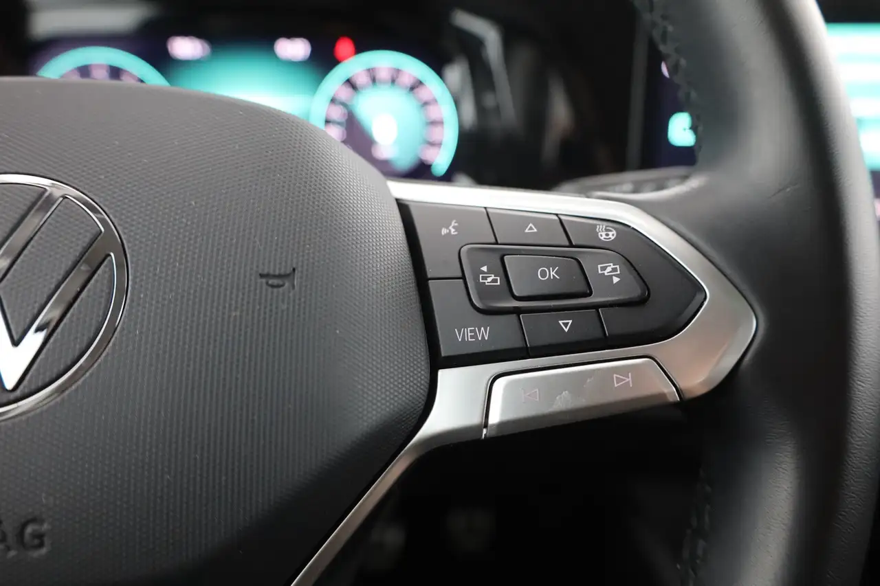 Volkswagen Golf VIII 1.0 TSI Move App-Connect Sitzheizung — Vehicle gallery 17