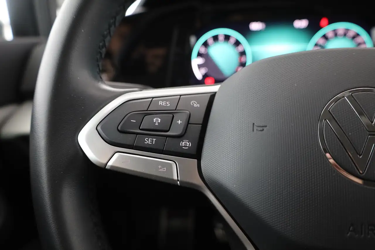 Volkswagen Golf VIII 1.0 TSI Move App-Connect Sitzheizung — Vehicle gallery 16