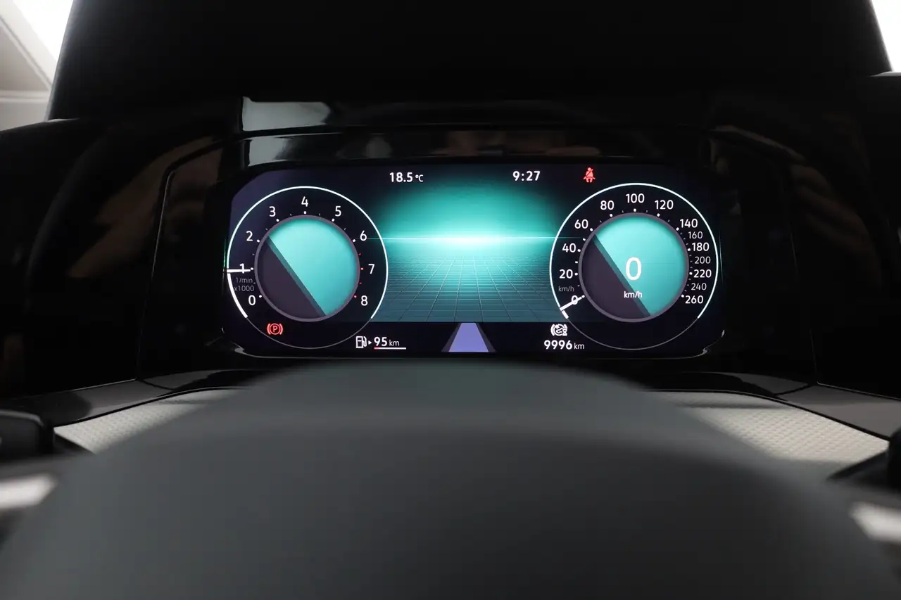 Volkswagen Golf VIII 1.0 TSI Move App-Connect Sitzheizung — Vehicle gallery 18
