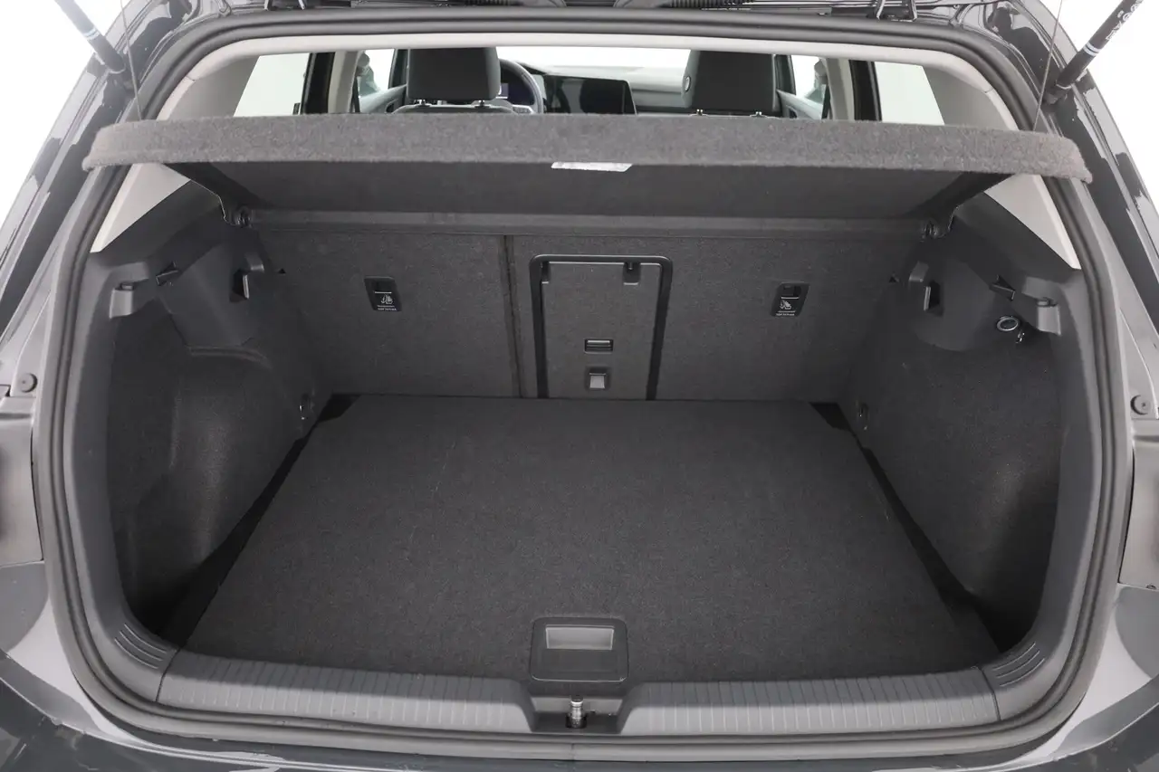 Volkswagen Golf VIII 1.0 TSI Move App-Connect Sitzheizung — Vehicle gallery 26