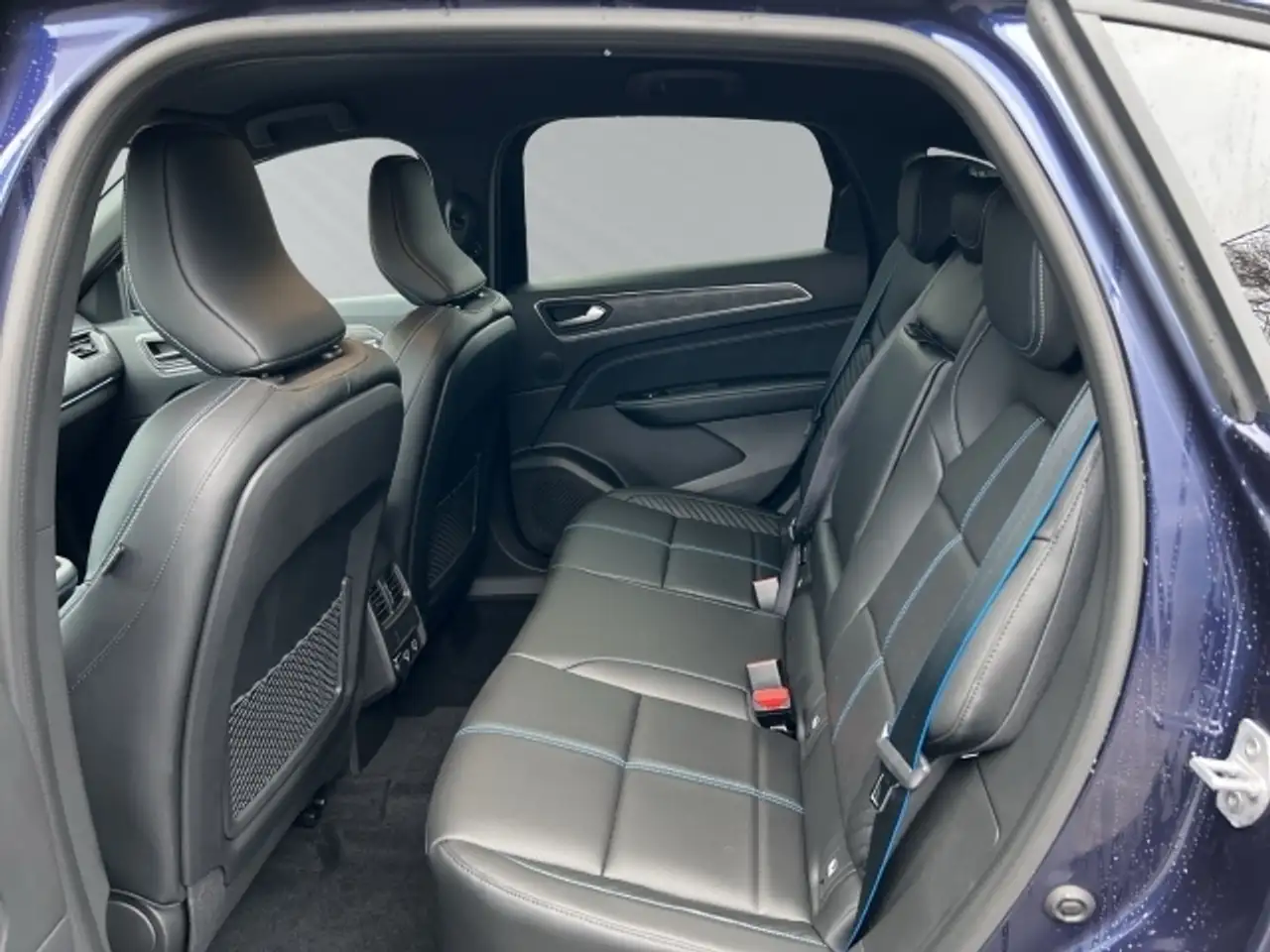 Renault Arkana ESPRIT ALPINE Full Hybrid 145 — Vehicle gallery 8