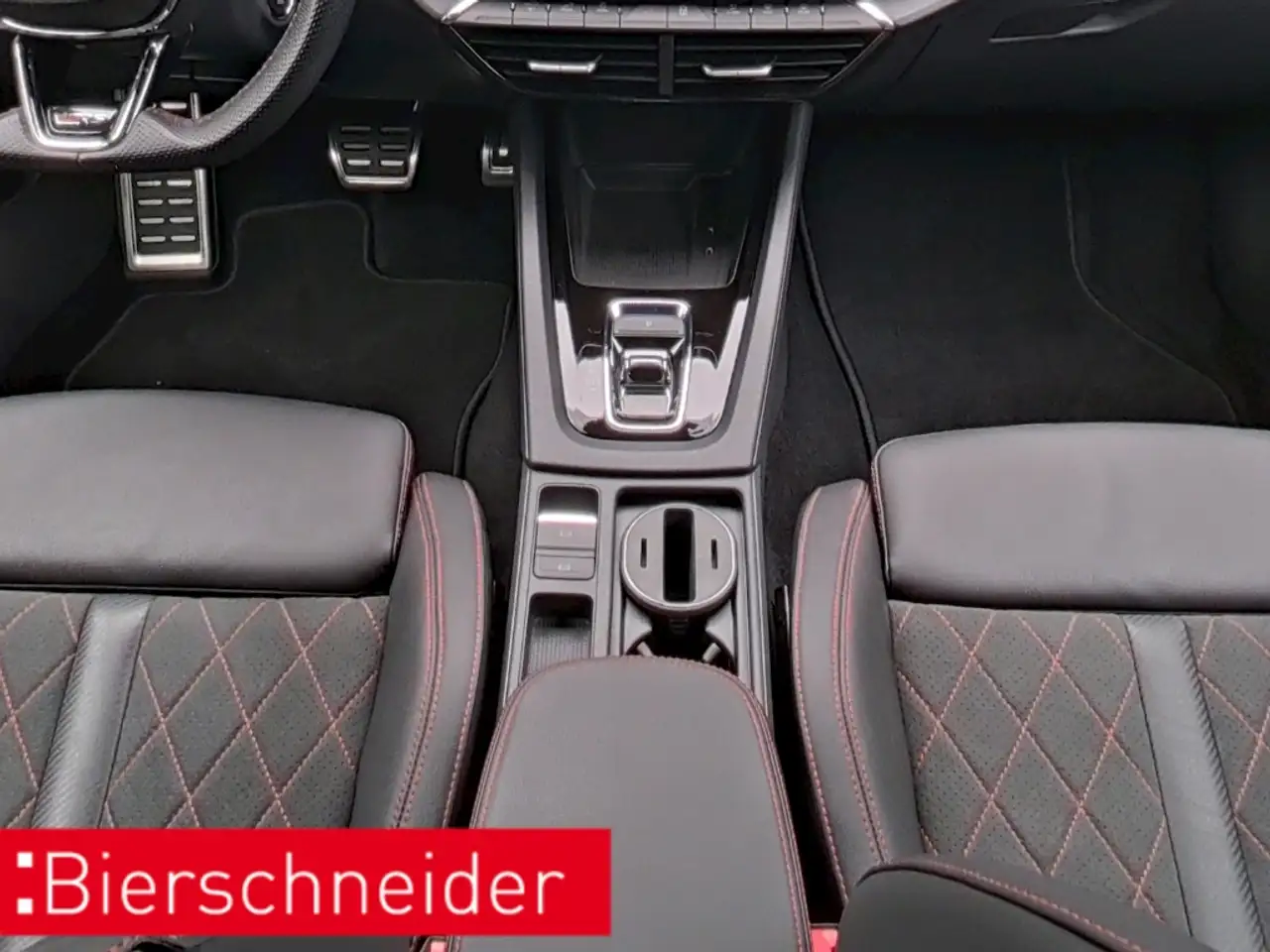 Skoda Octavia Combi 2.0 TSI DSG RS AHK PANO AREA-VIEW 19 — Galería del vehículo 14