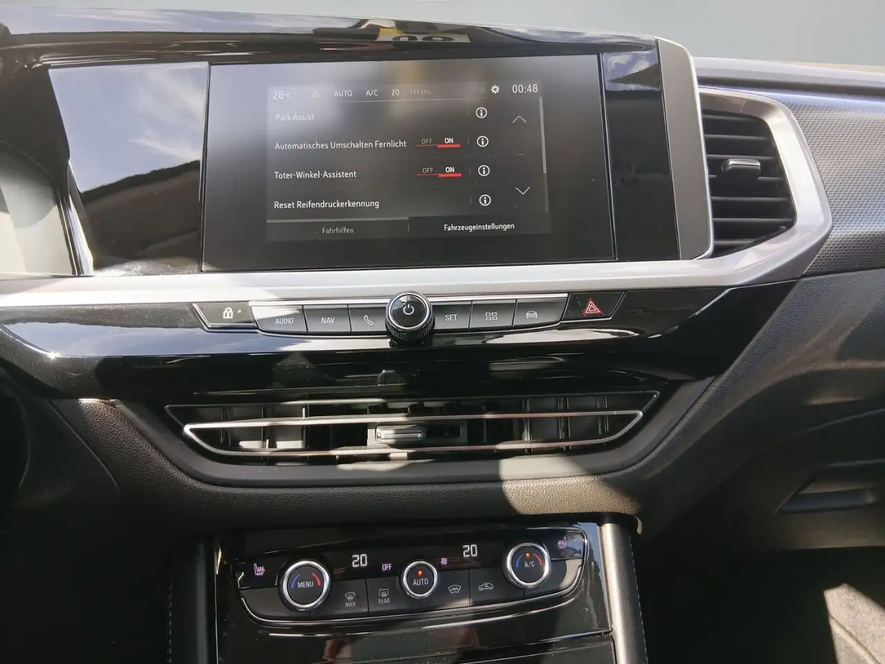 Opel Grandland 1.2 Turbo ENJOY LED+SHZ+Winterp.+LM — Galería del vehículo 16