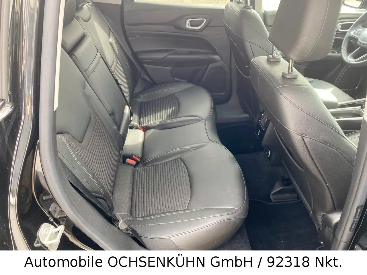 Jeep Compass Night Eagle 1,5 E-Hybrid — معرض صور السيارة 11