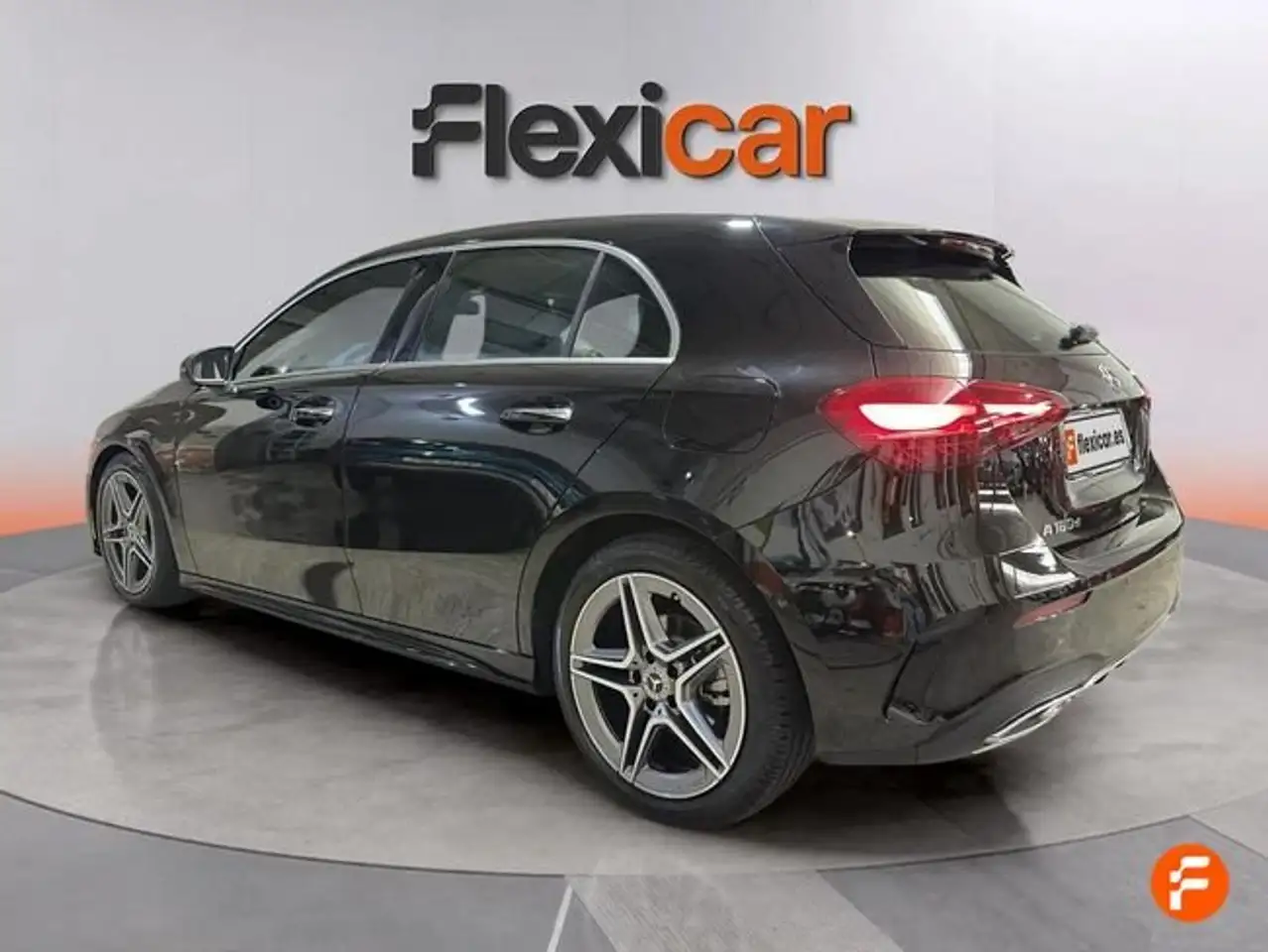 Mercedes-Benz A 180 d — معرض صور السيارة 5