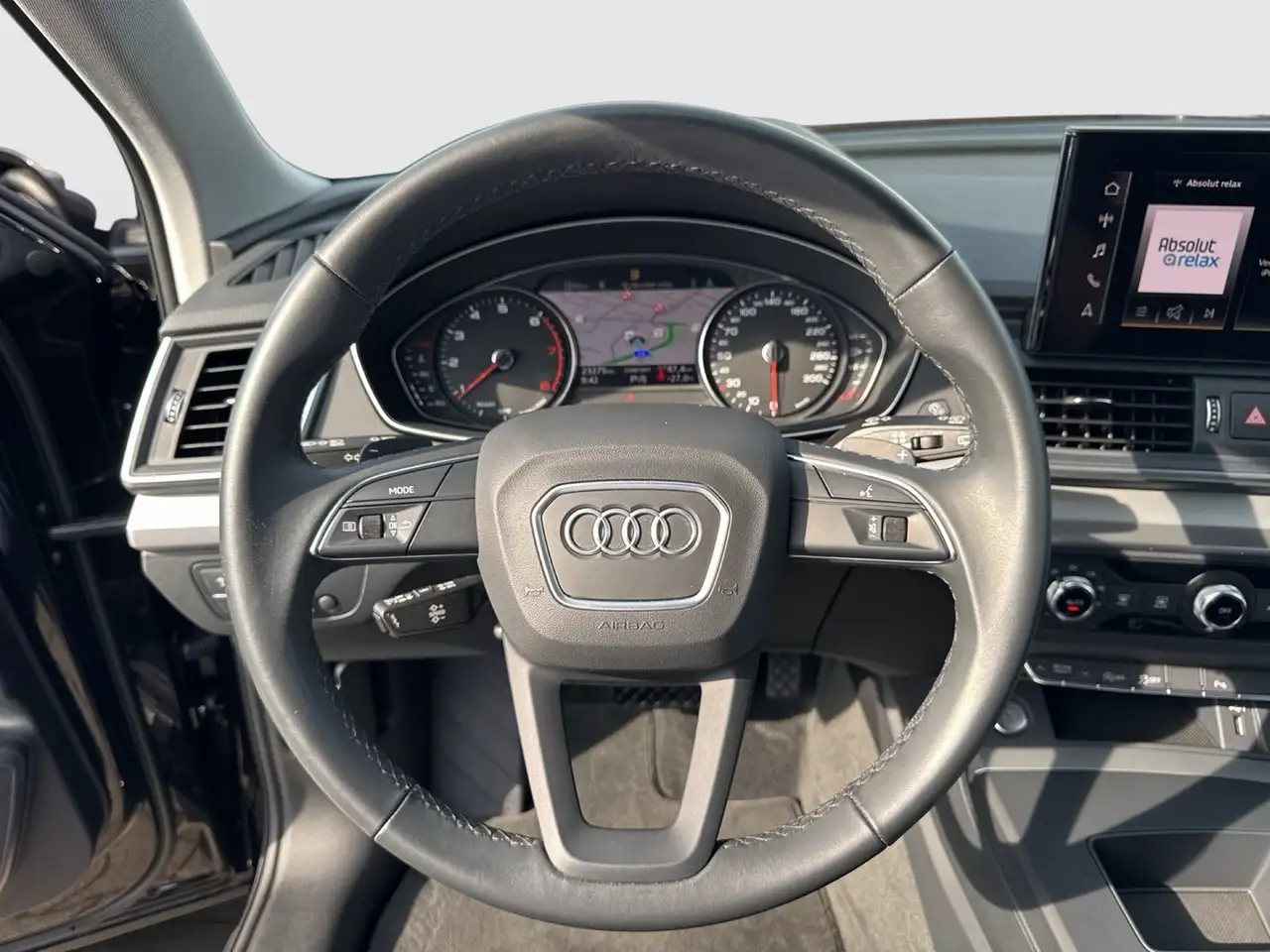 Audi Q5 40 TFSI quattro S tronic — Galería del vehículo 8