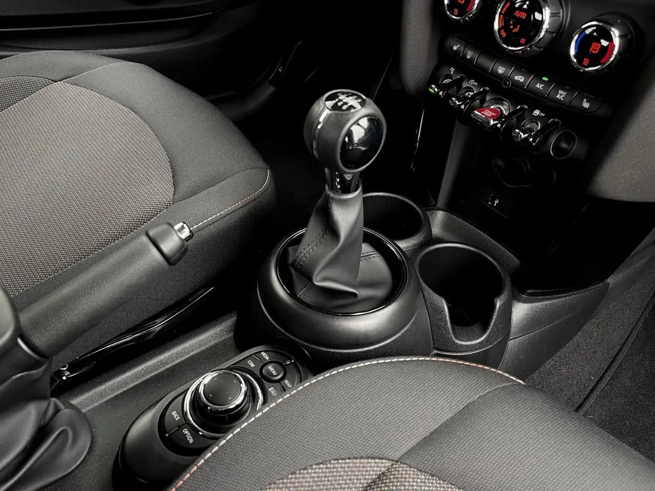 MINI Cooper °7tkm° 17´LM Sitzheizung Parkassistent — معرض صور السيارة 10