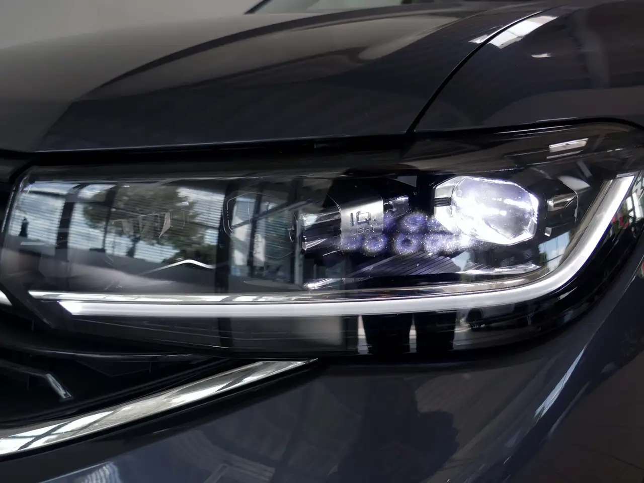 Volkswagen T-Cross Style 1.0 TSI | LED AHK RFK ACC Navi — معرض صور السيارة 5