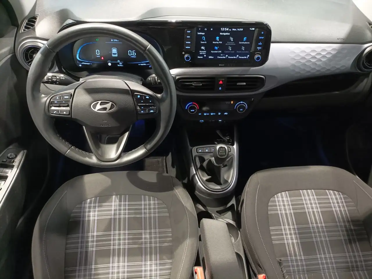 Hyundai i10 1.2 Prime Navi|ParkPilot|Sitzheizung — Galería del vehículo 14