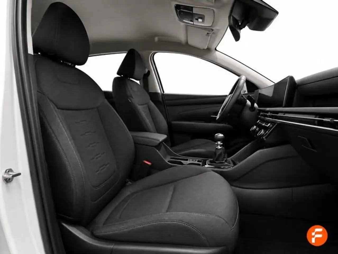 Hyundai TUCSON 1.6 CRDI 100kW (136CV) 48V Maxx — معرض صور السيارة 16