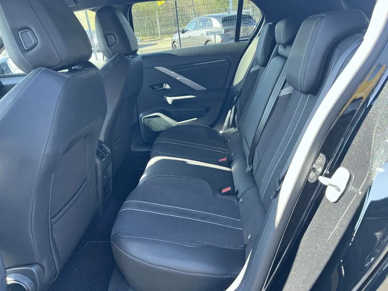 Opel Astra 1.2 Turbo Automatik GS Navi AHK Kamera Sitzheizung — معرض صور السيارة 10