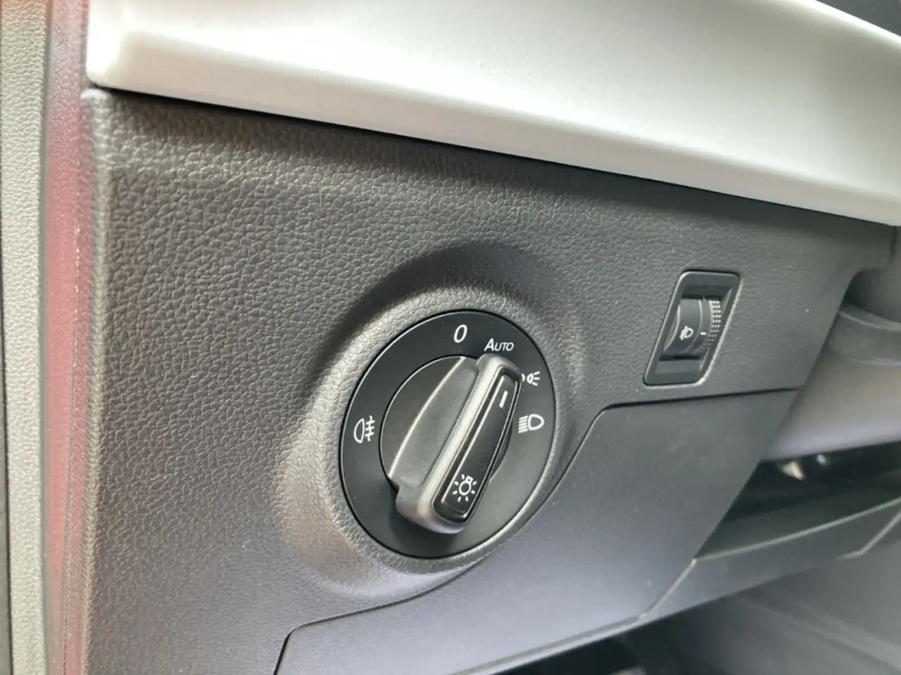 SEAT Ibiza 1.0 TSI Style Edition +PDC+LED+TEMPOMAT+ — Galerie du véhicule 21