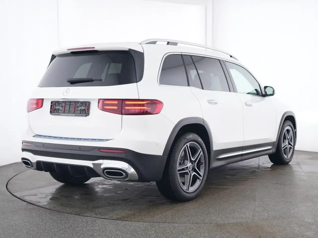 Mercedes-Benz GLB 250 GLB 250 4M AMG+VOR-DISTRO+KAM+LEYL+EASYP+LENKHZ — Galería del vehículo 4
