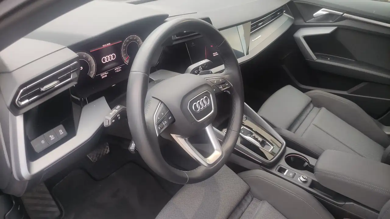Audi A3 35 TFSI Allstreet LED*AHK*Navi*ACC*RFK*Sportsi — معرض صور السيارة 3