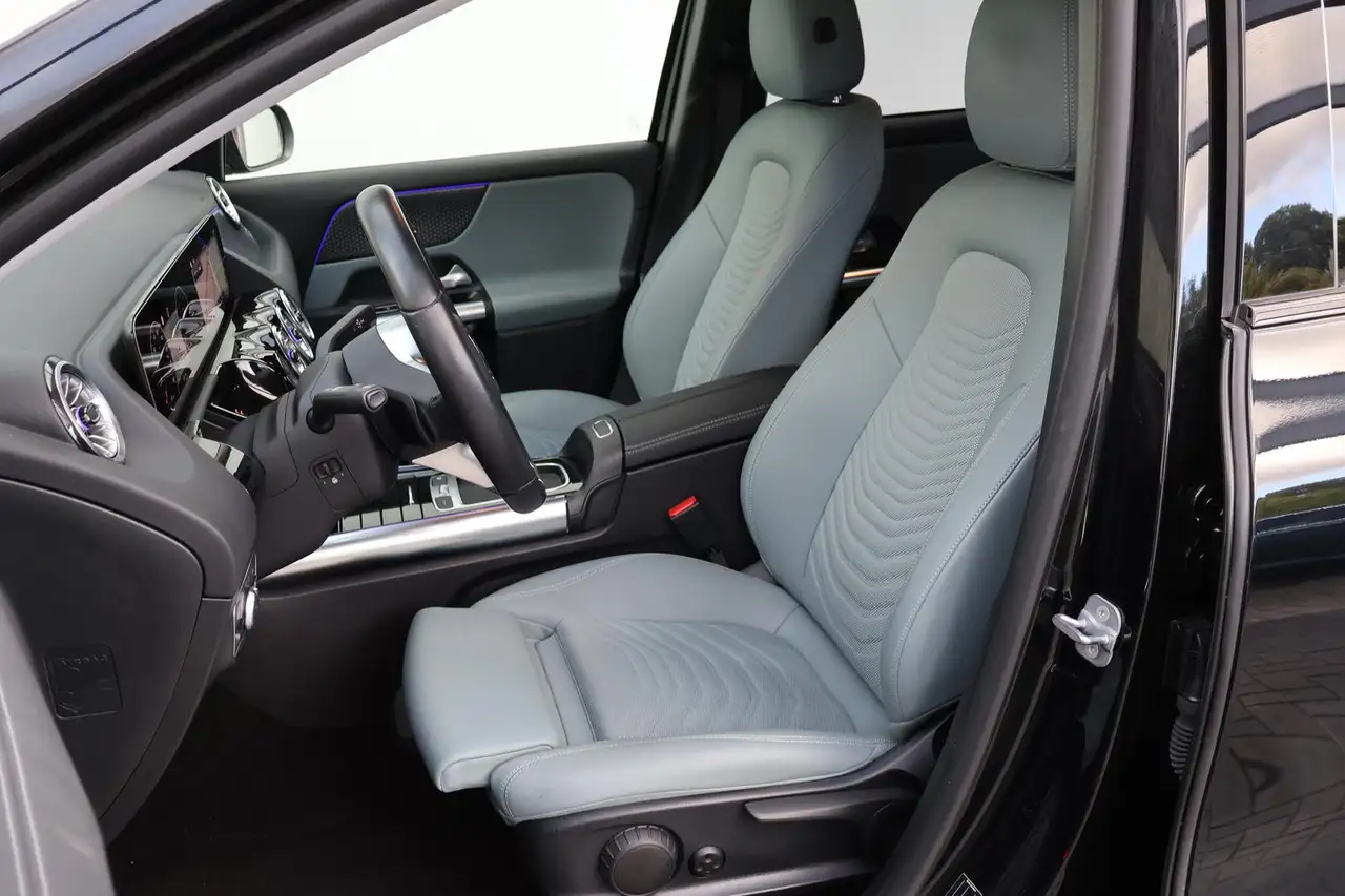 Mercedes-Benz GLA 220 4Matic Progressive RFK Leder Distronic — معرض صور السيارة 9