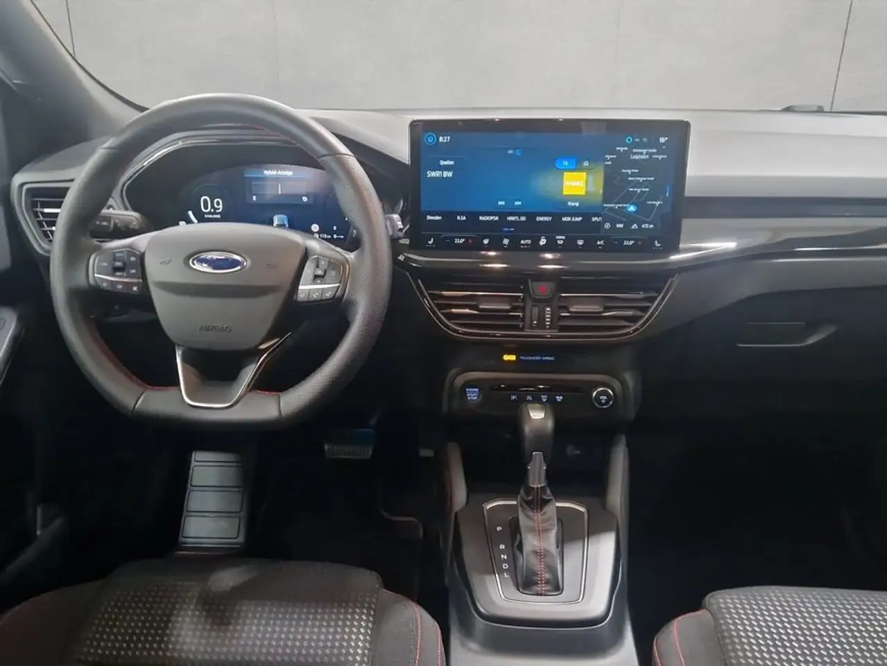 Ford Focus Turnier 1.0 Aut. ST-LINE X *AHK*RFK*WINTER* — Galería del vehículo 13