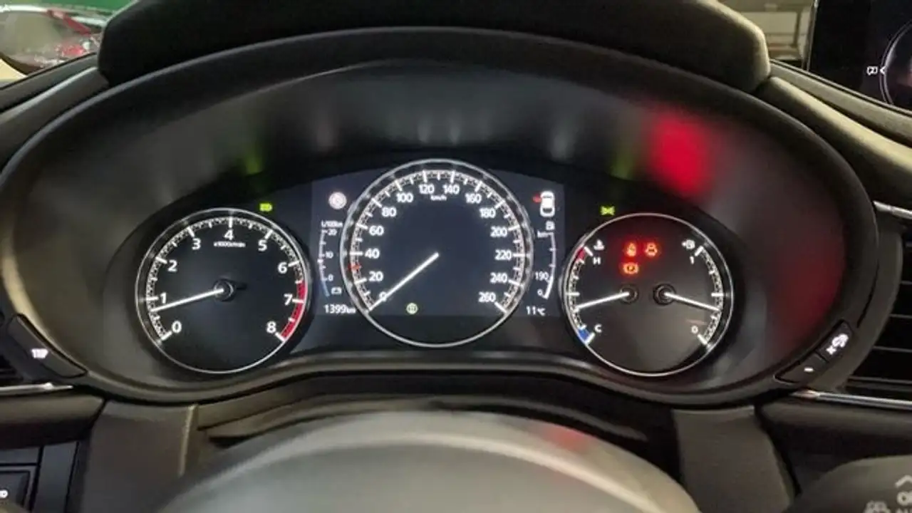 Mazda CX-30 2.5 e-Skyactiv-G Centre Line FWD 103kW — Vehicle gallery 15