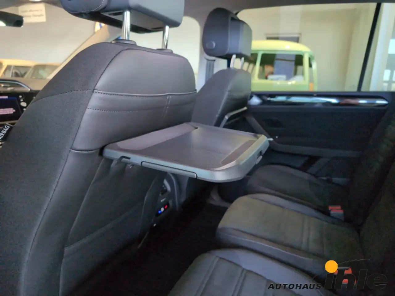 Volkswagen Touran Highline 1,5 TSI DSG R-FAHRKAMERA+MASSAGESITZ+DAB+ — Galerie du véhicule 28