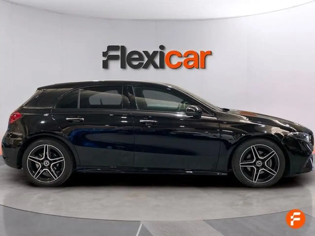 Mercedes-Benz A 180 d — معرض صور السيارة 4