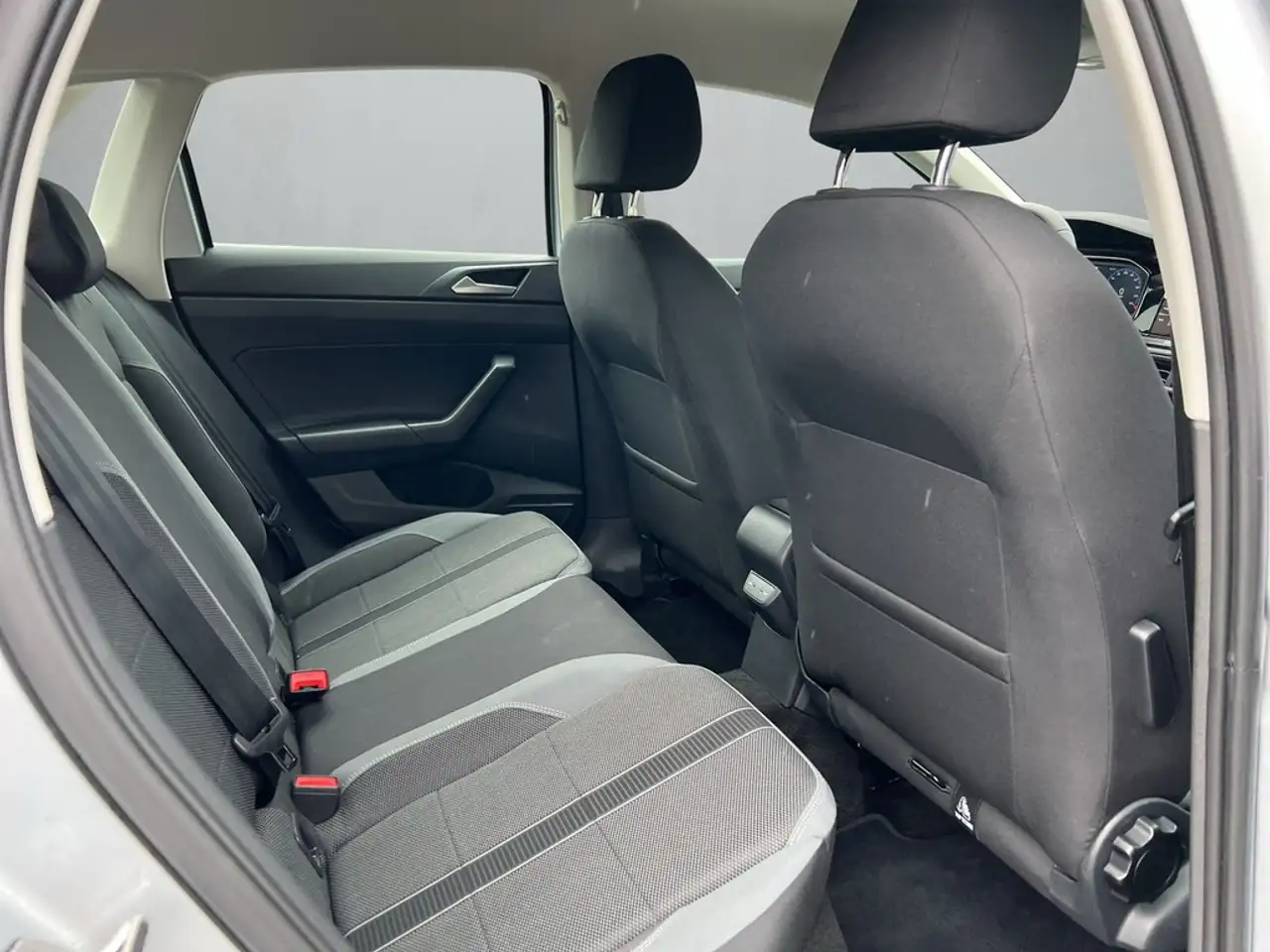 Volkswagen Polo VI 1.0 TSI Style *NAVI*APP-CONNECT* — Galerie du véhicule 13