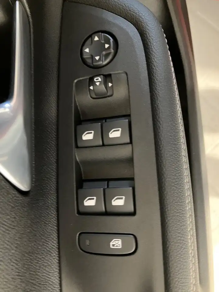 Opel Mokka 1.2T Lenkradheizung,Tempomat,KlimaA — Vehicle gallery 17