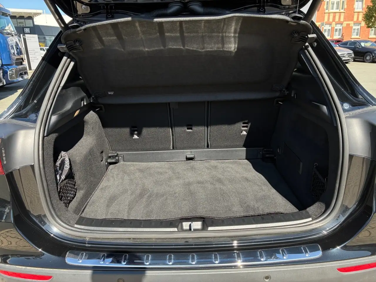 Mercedes-Benz GLA 180 Progressive AHK*LenkradHz*360°*Easy-Pack — Galerie du véhicule 14