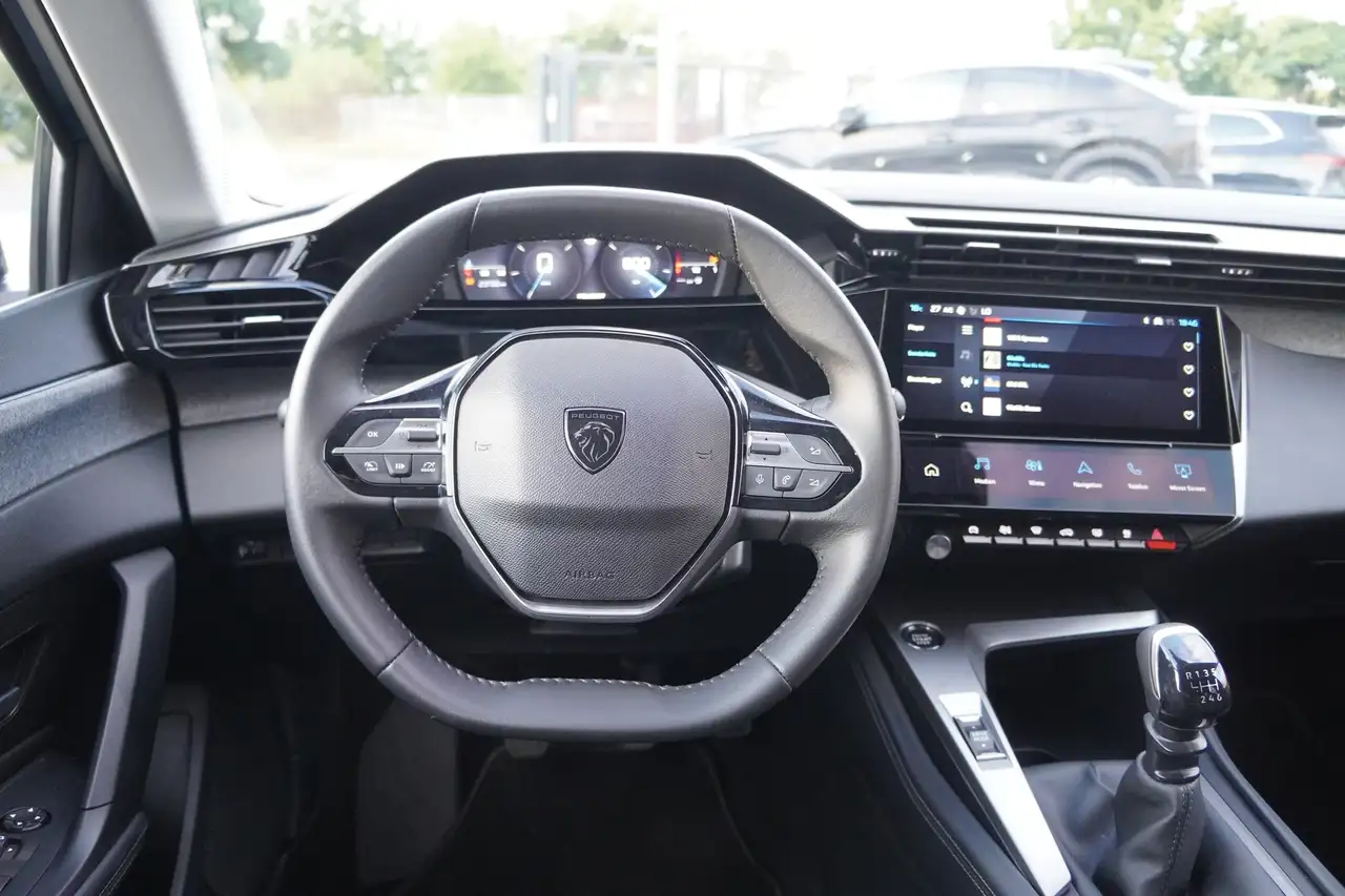 Peugeot 308 1.2 PureTech 130 LED Navi Kamera — معرض صور السيارة 13