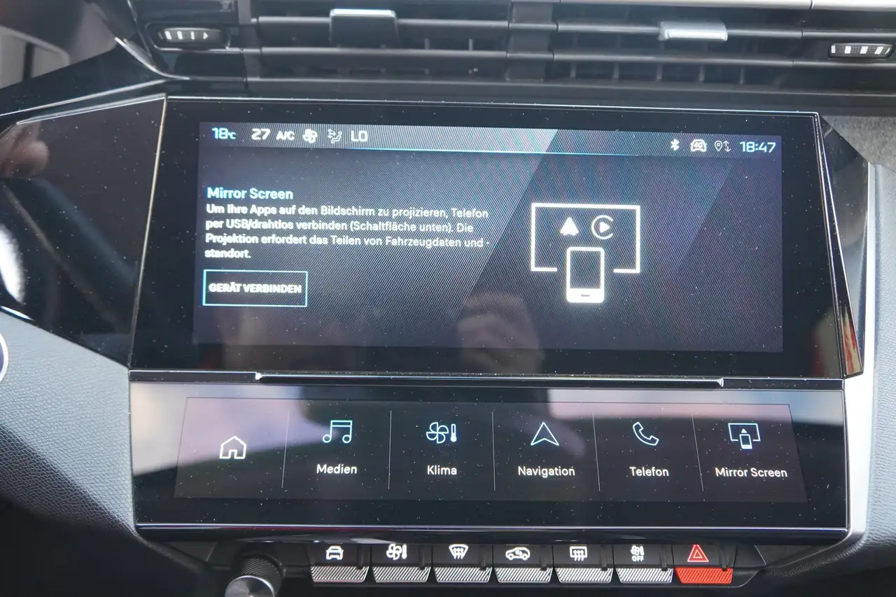 Peugeot 308 1.2 PureTech 130 LED Navi Kamera — معرض صور السيارة 17