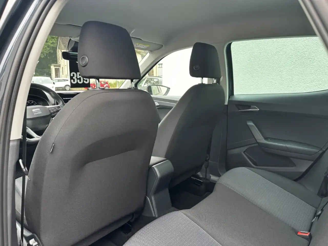 SEAT Arona 1.0 TSI DSG Style Edition ACC FullLink PDC Shz Alu — Vehicle gallery 26