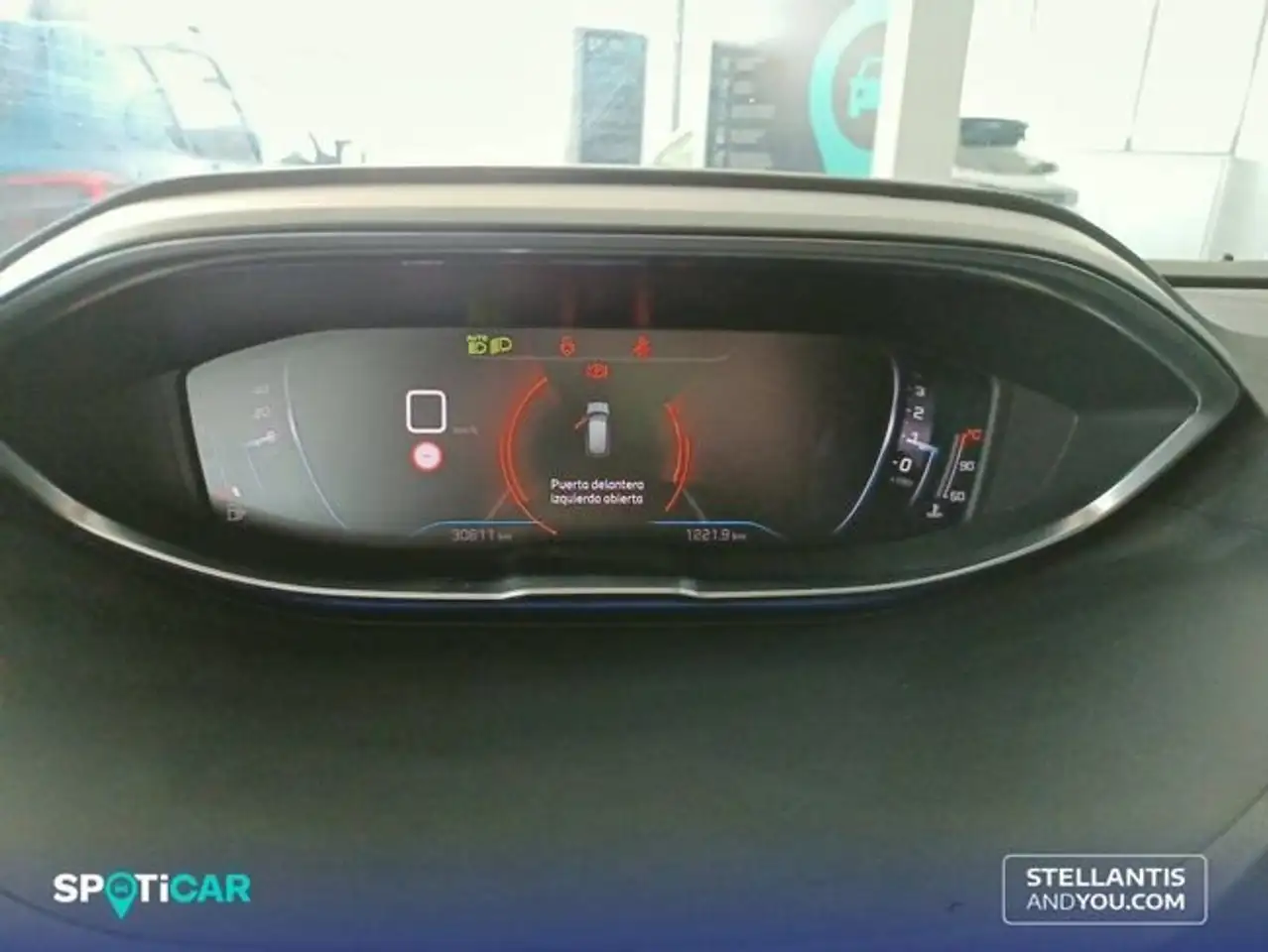 Peugeot 3008 1.2 PureTech S&S Allure 130 — Vehicle gallery 13